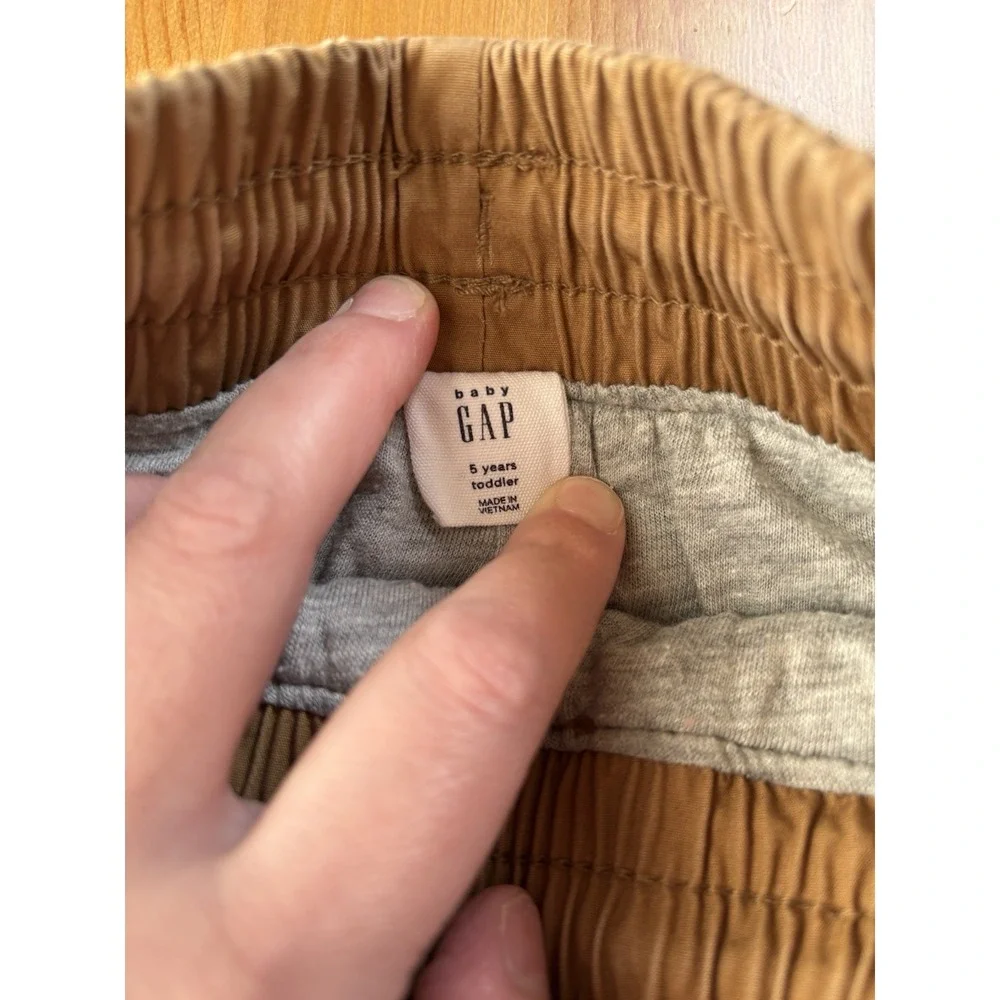 Baby GAP Tan Lined Jogger Pants Zip Pockets Size 5‎